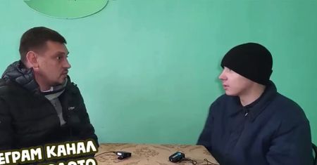 Rosyjski żołnierz przed kamerą. Ależ kompromitacja