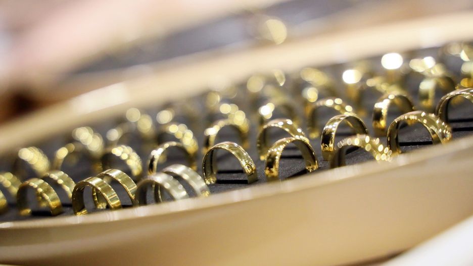 Coraz więcej  ślubów w Łodzi zawieranych jest w Urzędach Stanu Cywilnego. Coraz mniej w świątyniach.