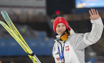 Sukcesy Kacpra Tomasiaka zwiększają widownię skoków