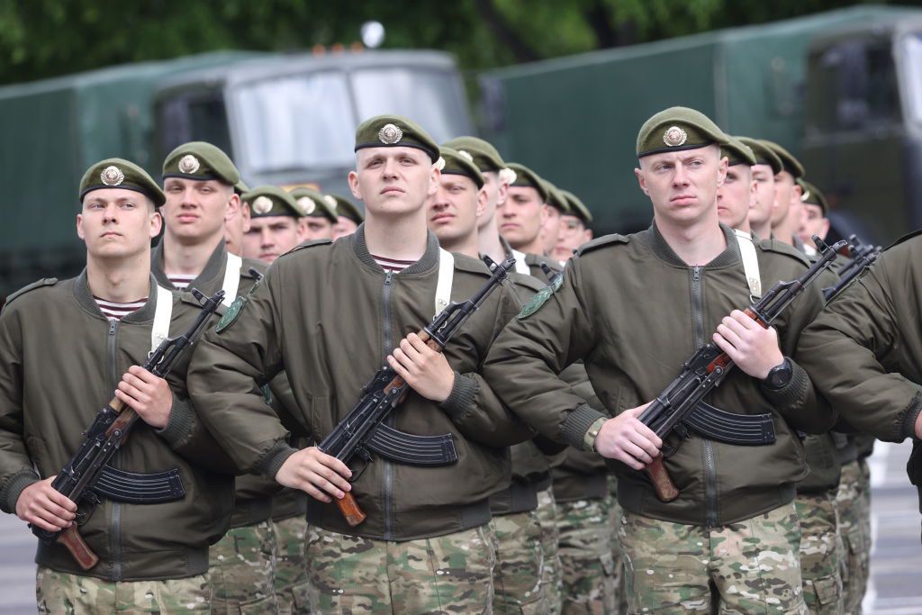 Doniesienia o białoruskiej armii. "Są gotowi na kolanach przeprosić"