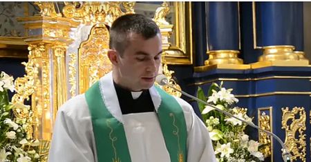 Ksiądz z TikToka zszokował. Dostało się teściowym