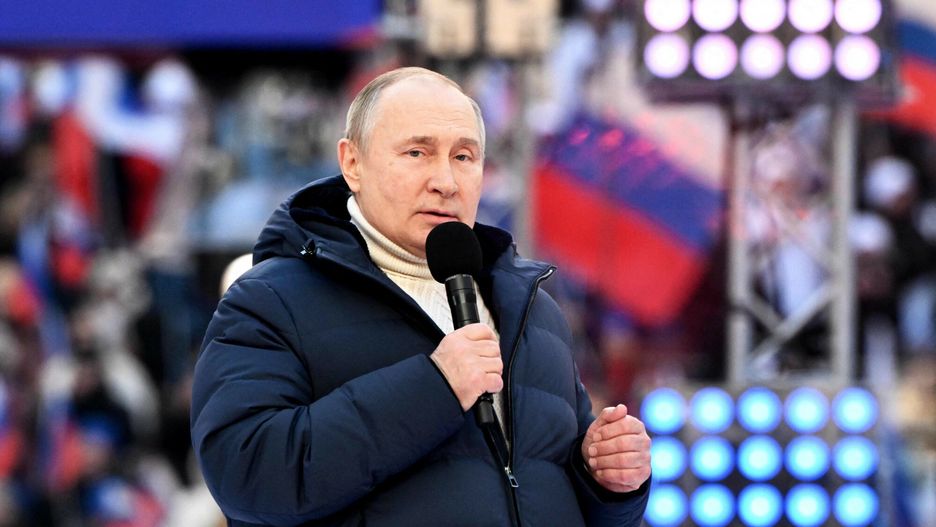 Putin na obchodach 8 rocznicy referendum na KrymieRussian President Vladimir Putin gives a speech at a concert marking the eighth anniversary of Russia's annexation of Crimea at the Luzhniki stadium in Moscow on March 18, 2022. (Photo by Sergei GUNEYEV / POOL / AFP)SERGEI GUNEYEV