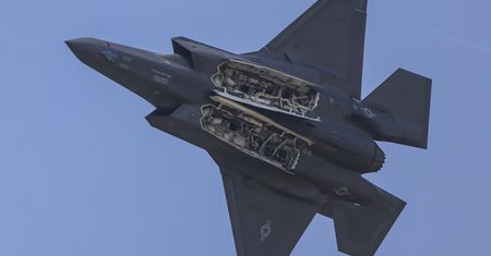 Szwajcaria rozważa rezygnację z F-35. Powodem działania Trumpa