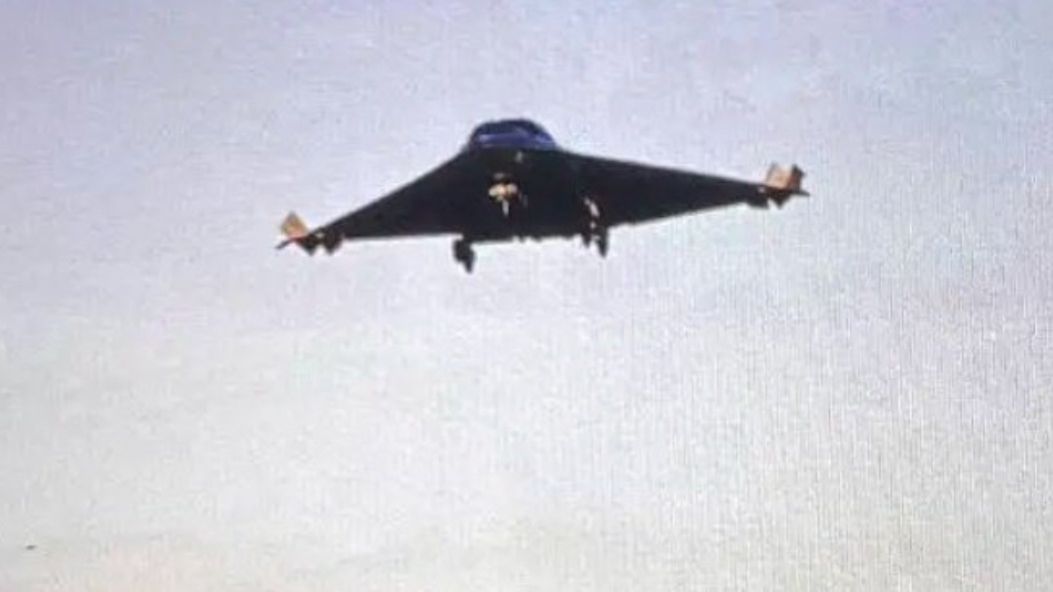 Chiński myśliwiec J-36