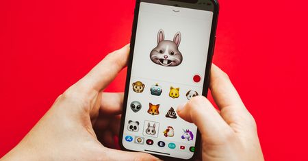 iPhone X zdeklasował konkurencję z Androidem. Testom poddano funkcję Face ID