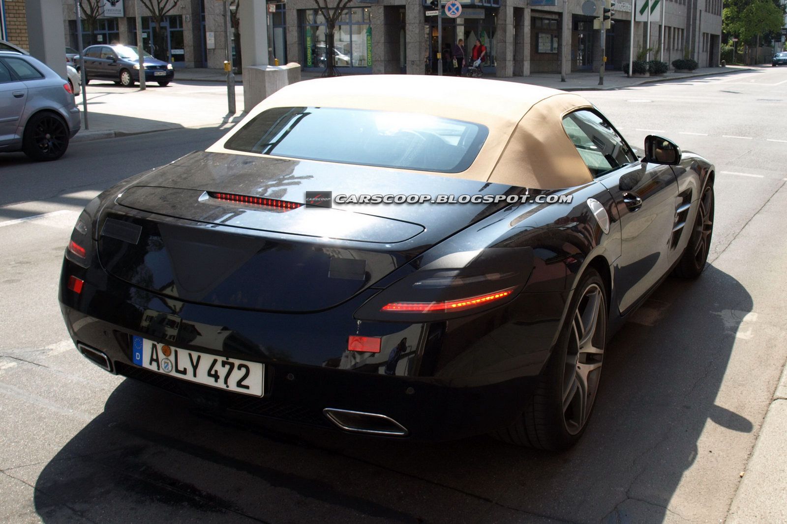 Mercedes SLS AMG Roadster 2012