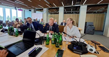 "Lex szarlatan" bez poprawek. Komisja Zdrowia pozytywnie zaopiniowała projekt