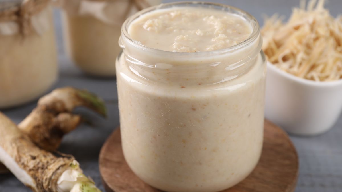 Tarty chrzan w słoiku.