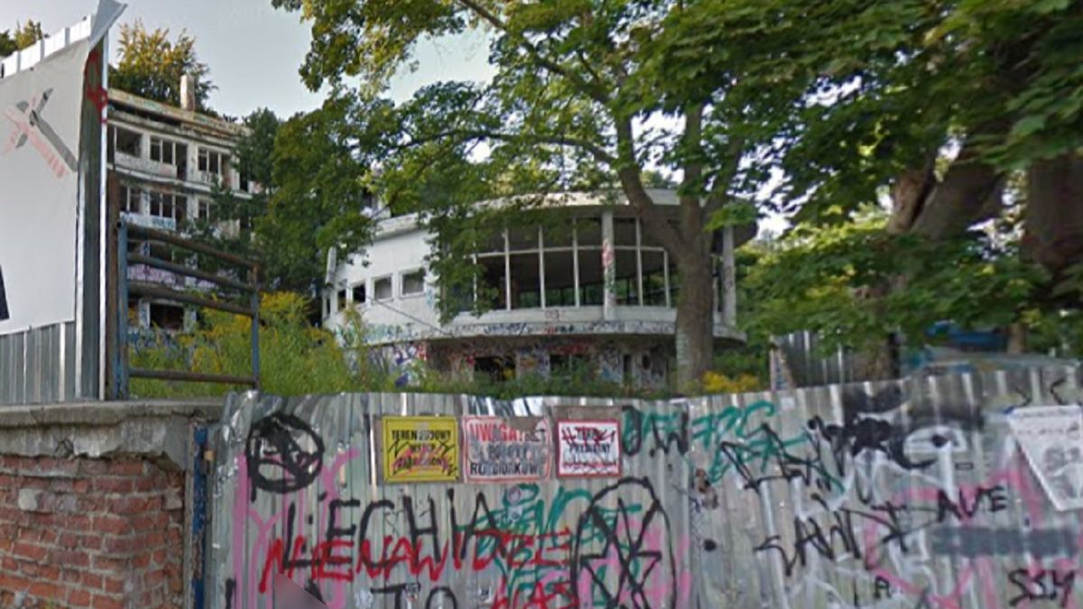 Budynek niszczeje od niemal 20 lat