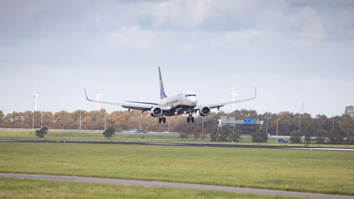 Zakaz lotów. Rząd opublikował nową listę.