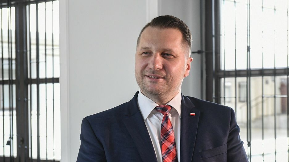 Koronawirus. Przemysław Czarnek oddał osocze. Miał źle założoną maseczkę