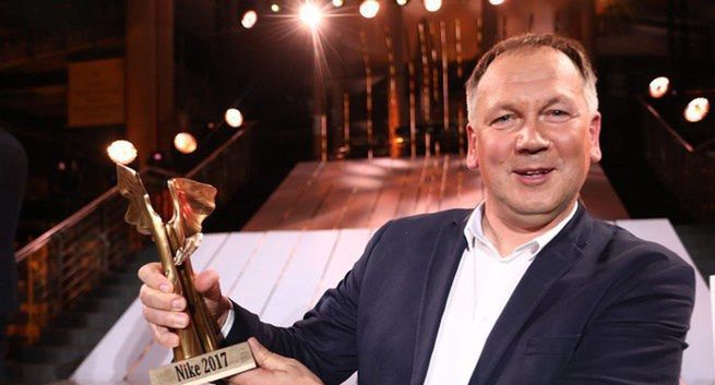 Cezary Łazarewicz o napięciach między światem filmu i literatury: „Potrzebne standardy dobrych praktyk”