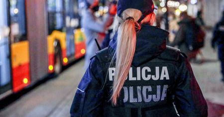 Warszawa. Policjantka złapana na gorącym uczynku