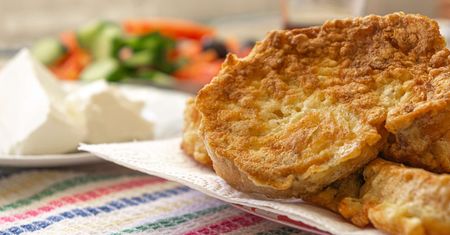 Chleb w jajku – szybkie i pyszne śniadanie