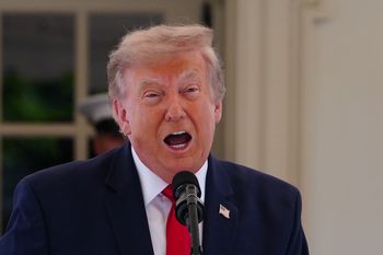 Trump wraca do twardej polityki. USA rozpoczynają blokadę Iranu
