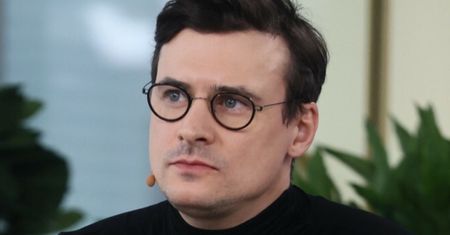 Mateusz Damięcki był prześladowany przez rówieśników. "Koledzy PRZYWIĄZYWALI MNIE do kaloryferów"