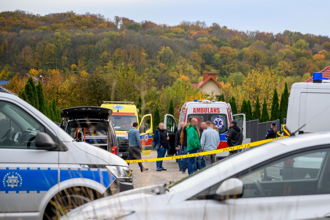 Jedna z dziewczynek się broniła. Są wstępne wyniki sekcji zwłok rodziny z Tarnowa