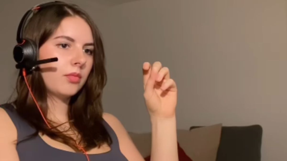 Agnieszka pracuje na infolinii międzynarodowej firmy odzieżowej