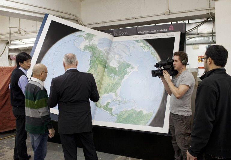 Największy atlas świata pobił rekord z 1660 roku. Powodzenia w nauce geografii! 2