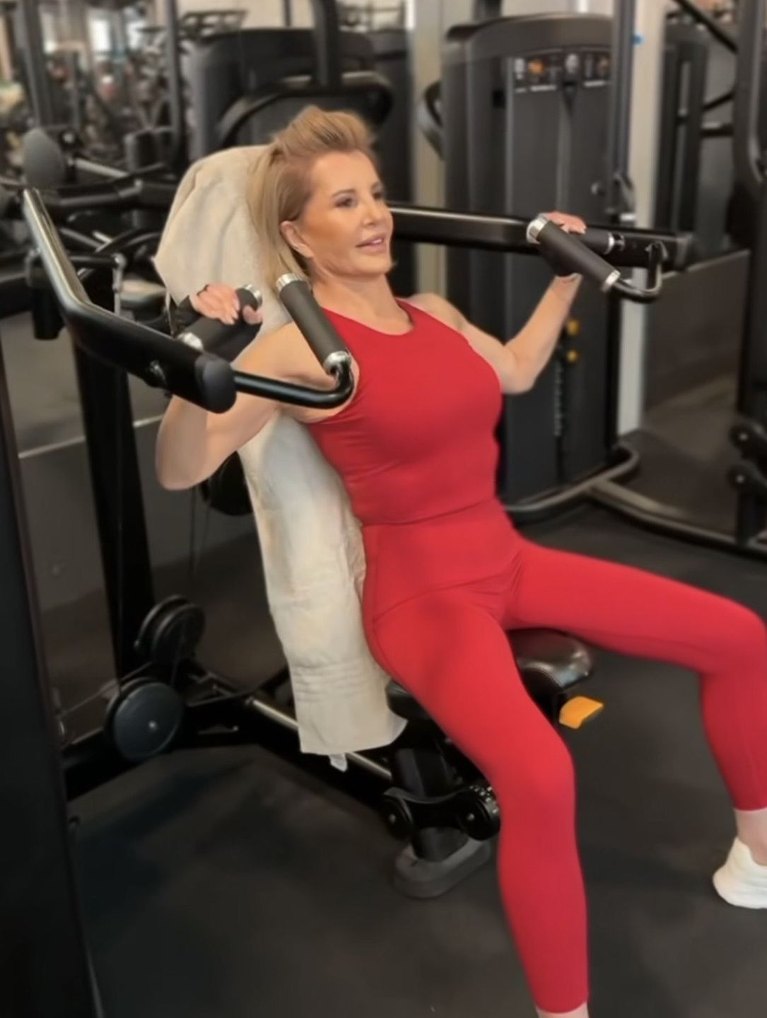 Joanna Racewicz nadaje z siłowni 