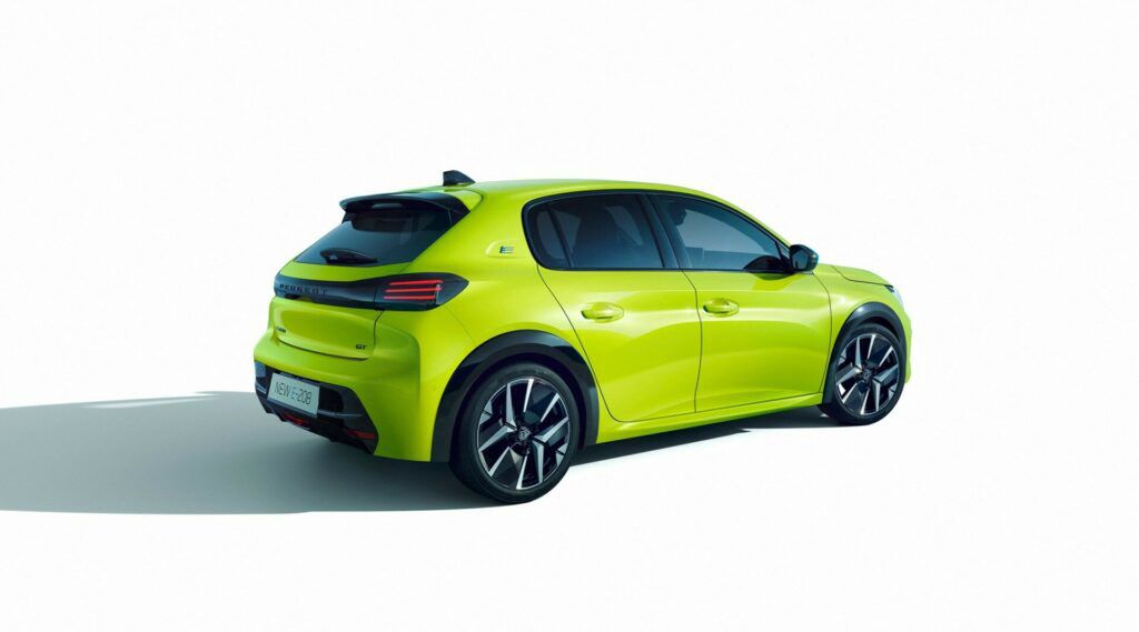 Odświeżony Peugeot e-208