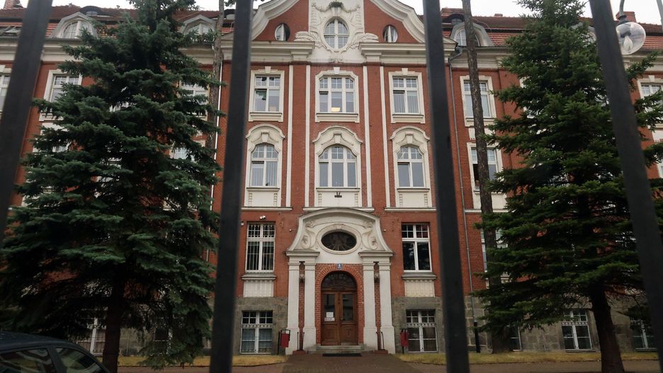 Makabryczne odkrycie pod Chojnowem. Ojciec i syn nie żyją. Prokuratura bada sprawę