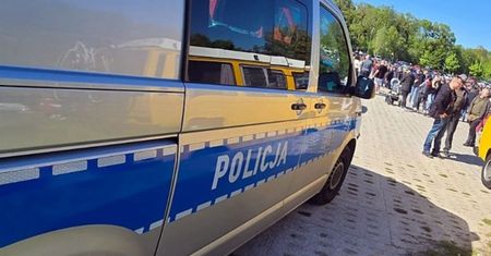 Miał pięć nakazów. Niebywałe co zrobił traktorzysta z Milejewa
