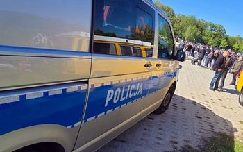 Miał pięć nakazów. Niebywałe co zrobił traktorzysta z Milejewa