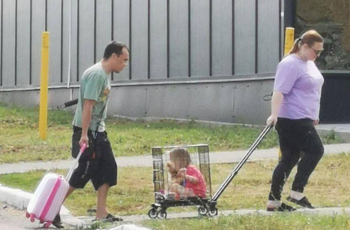 Child spotted in a cage on Russian street sparks global outrage