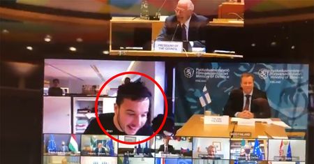 Tajna narada szefów MON. Na spotkanie wdarł się nieproszony gość