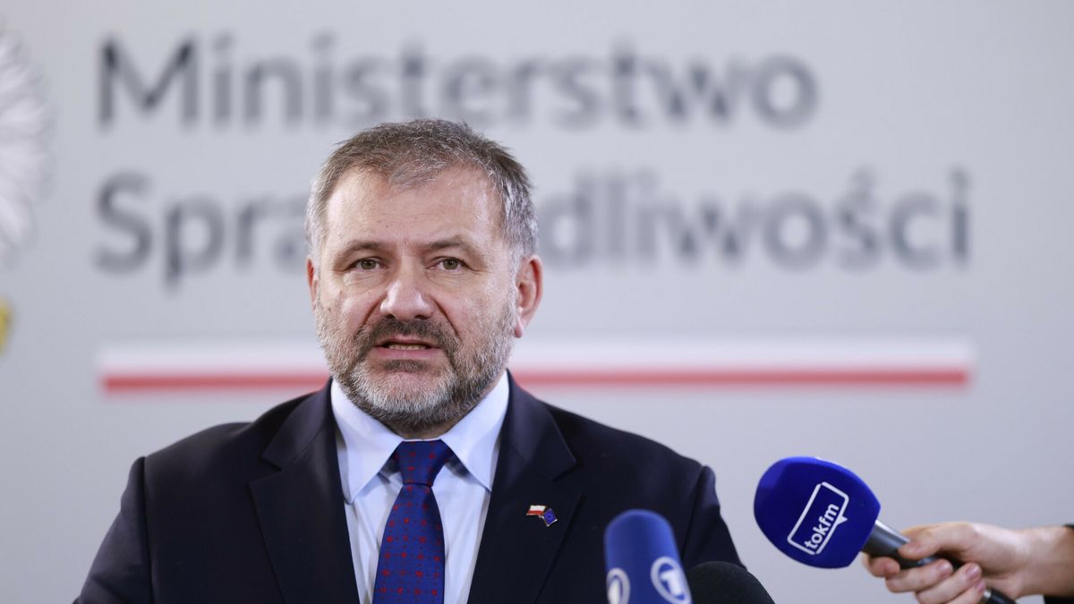 Konferencja ministra Waldemara ?urka18.12.2025 Warszawa Konferencja ministra sprawiedliwosci Waldemara Zurka o orzeczeniu TSUE ktory orzekl, ze TK nie spelnia wymogow niezawislego i bezstronnego sadu fot Filip Naumienko/REPORTERN/z: Waldemar ZurekFilip Naumienko/REPORTER