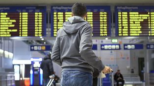 Strajk kontrolerów we Francji. Lotniska pogrążone w chaosie