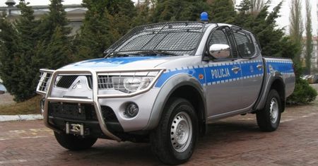 Policja wypożyczy 10 000 radiowozów?