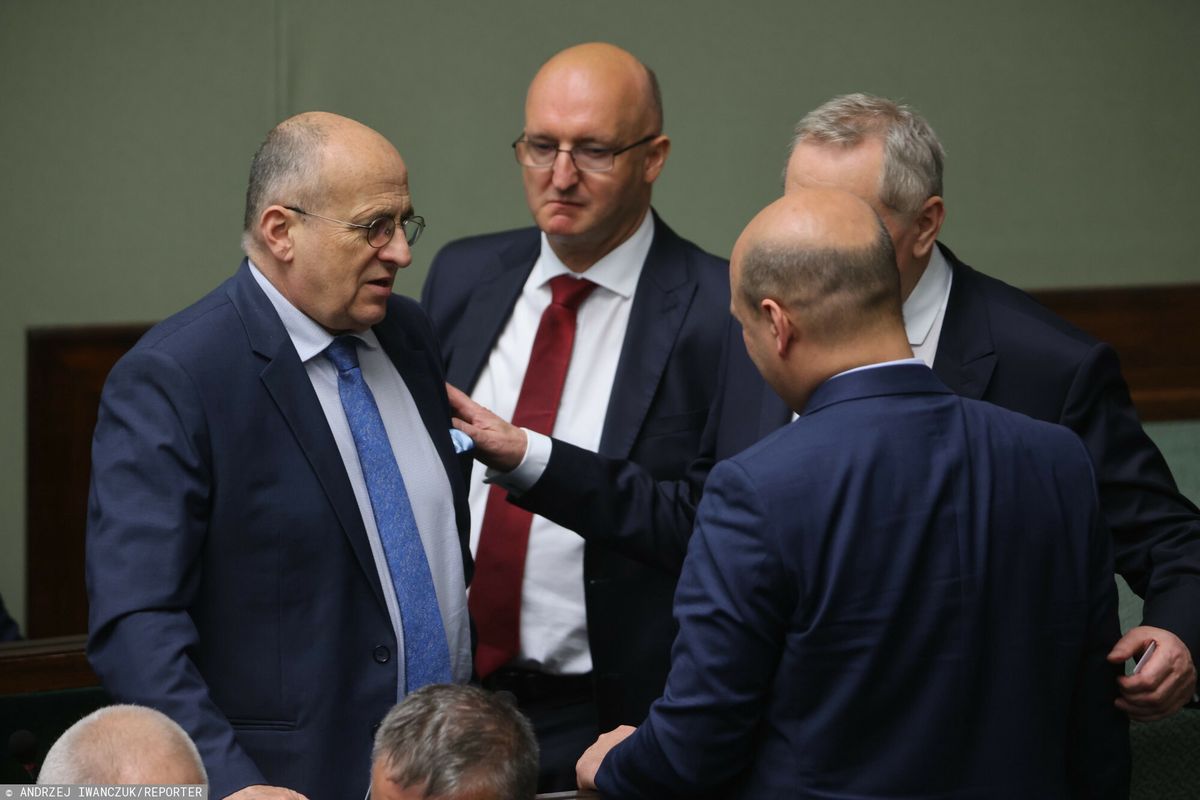 Kierownictwo MSZ w Sejmie będzie musiało zeznawać przed komisją