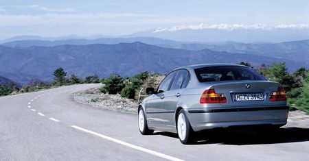 Używane BMW Serii 3 (E46) w pigułce. Powoli staje się klasykiem