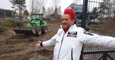 Wiśniewski pokaże budowę swojej willi. Za wszystko zapłacą sponsorzy