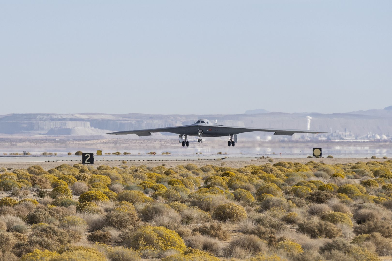 Coraz więcej potężnych bombowców. Produkcja B-21 Raider nabiera tempa