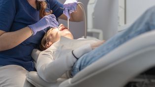 Dentysta coraz droższy. Ceny w Polsce rosną szybciej niż w UE