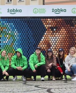 Każda Puszka Cenna wspólnie z Żabka Polska edukowała na temat systemu kaucyjnego na wrocławskim Placu Solnym