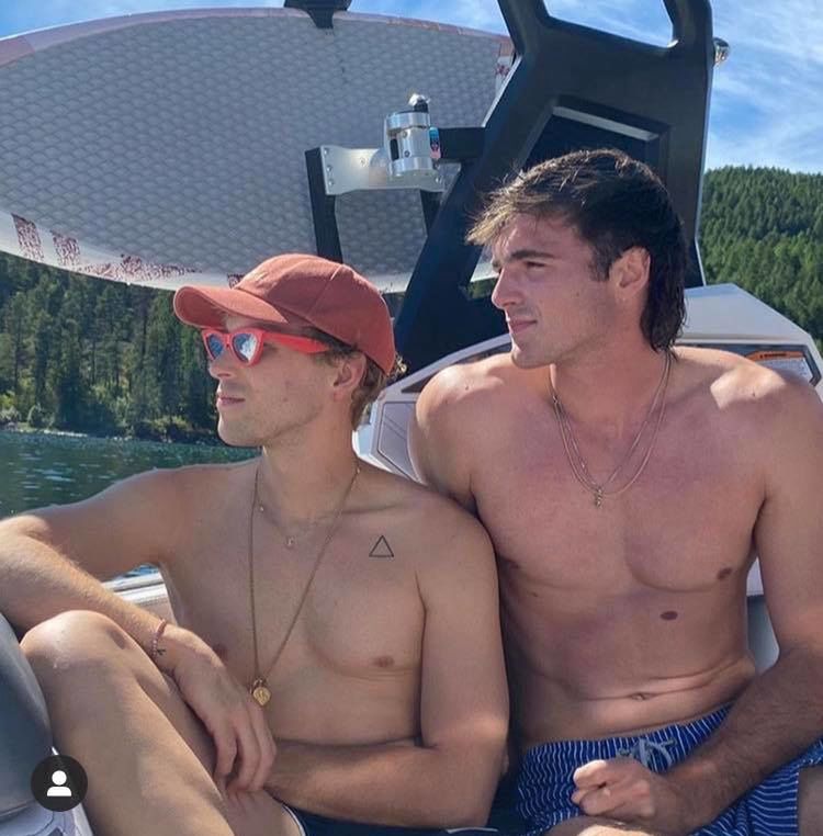 Chłopak Zendayi Jacob Elordi całuje Tommy'ego Dorfmana z "13 Powodów"