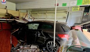 21-latek wjechał do sklepu. Pasażerka w szpitalu