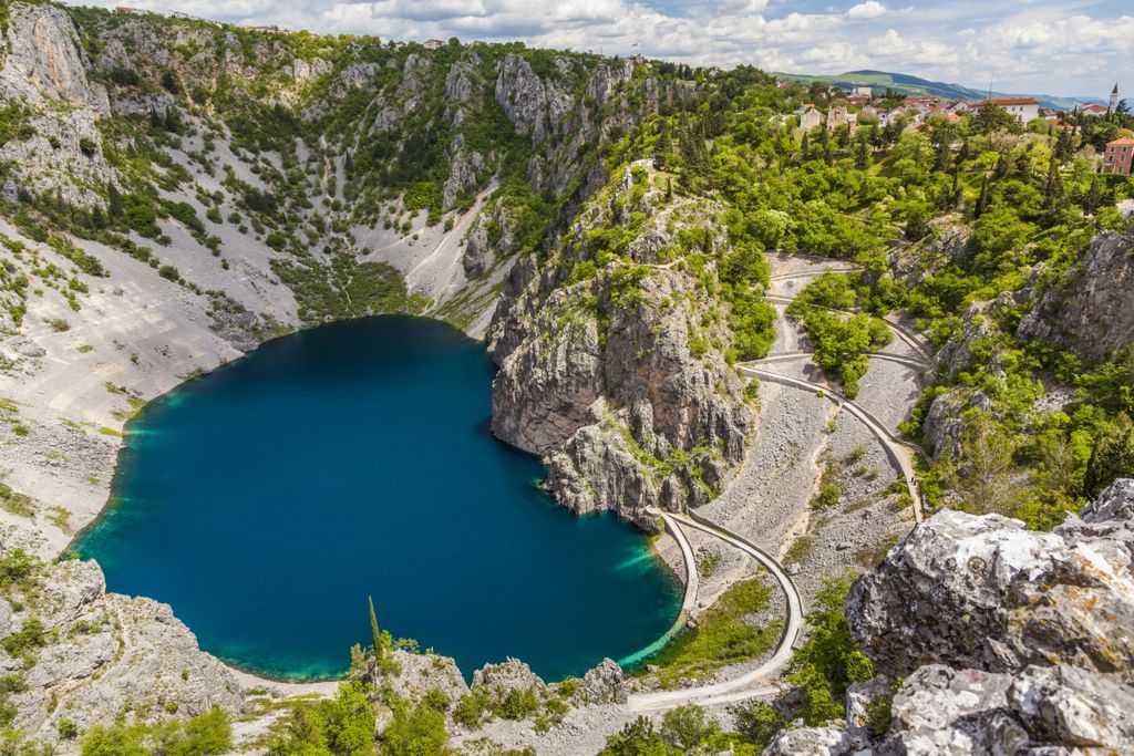 Jezioro Błękitne - naturalne siedlisko wróżek 