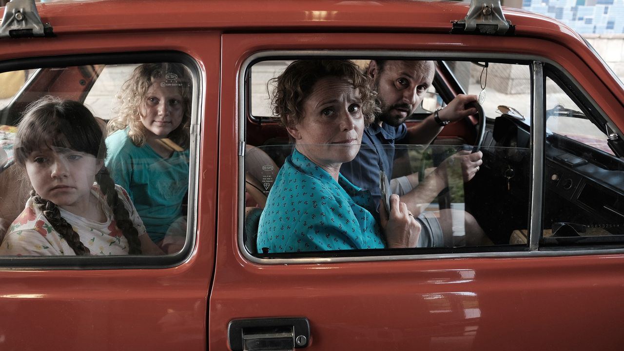 Podwórko, trzepak i Fiat 126p, czyli jak smakował PRL. Relacja z premiery filmu "Zupa nic"