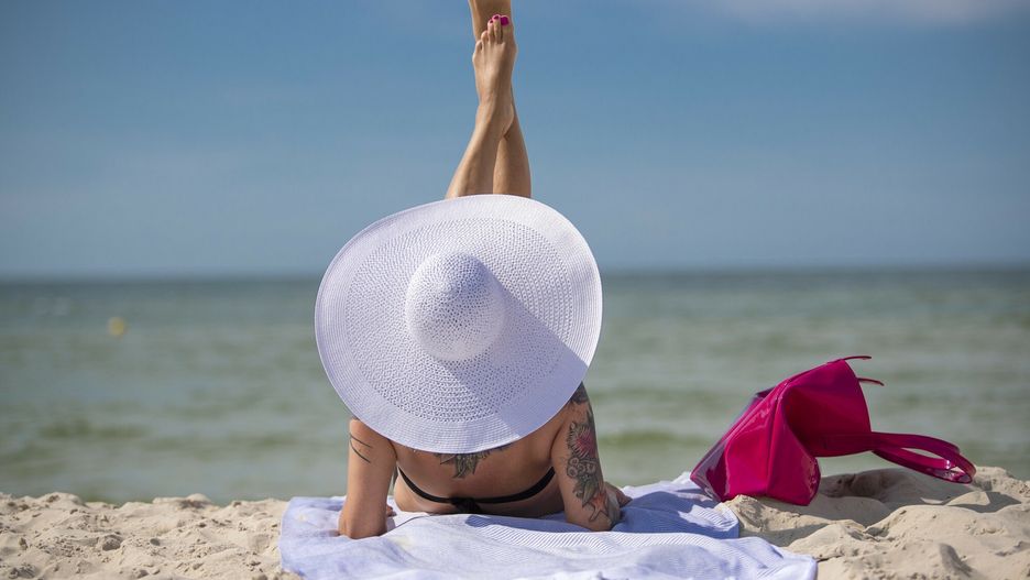 Za opalane topless w miejscu publicznym możesz zapłacić 1,5 tyś zł mandatu
