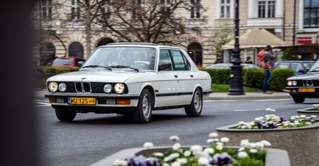 Jazda youngtimerem - cz. 2: jaki kultowy pojazd kupić?