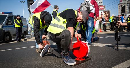 Rolnicy i futrzarze zablokują siedzibę PiS. Zyskali nowych sojuszników