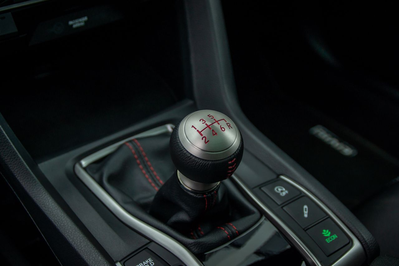Drivers with a manual transmission often make a mistake.