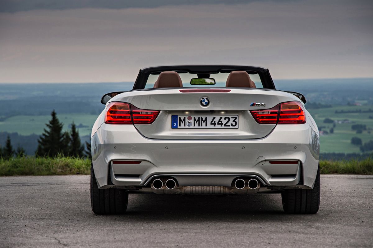 Ogromna galeria zdjęć z kabrioletem BMW M4 104