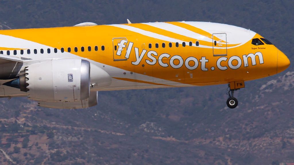 Zgotował piekło kobiecie w samolocie.