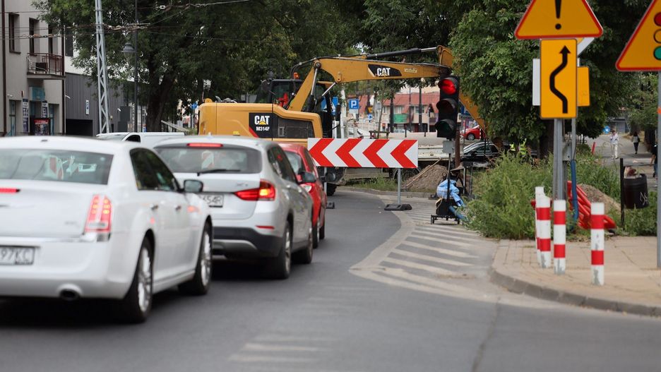Duże utrudnienia w ruchu na Zamojskiej. Wahadło drogowe przez dwa miesiące
